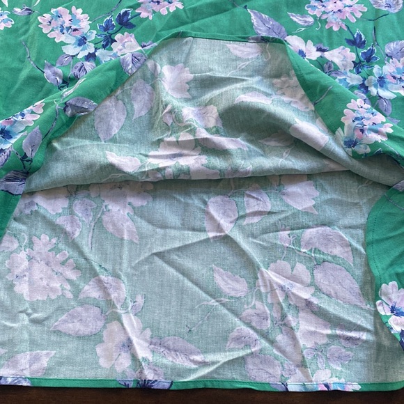 Jessica Howard Plus Size Point Collar Neck Sleeveless Floral Linen Shift Dress - Picture 8 of 11